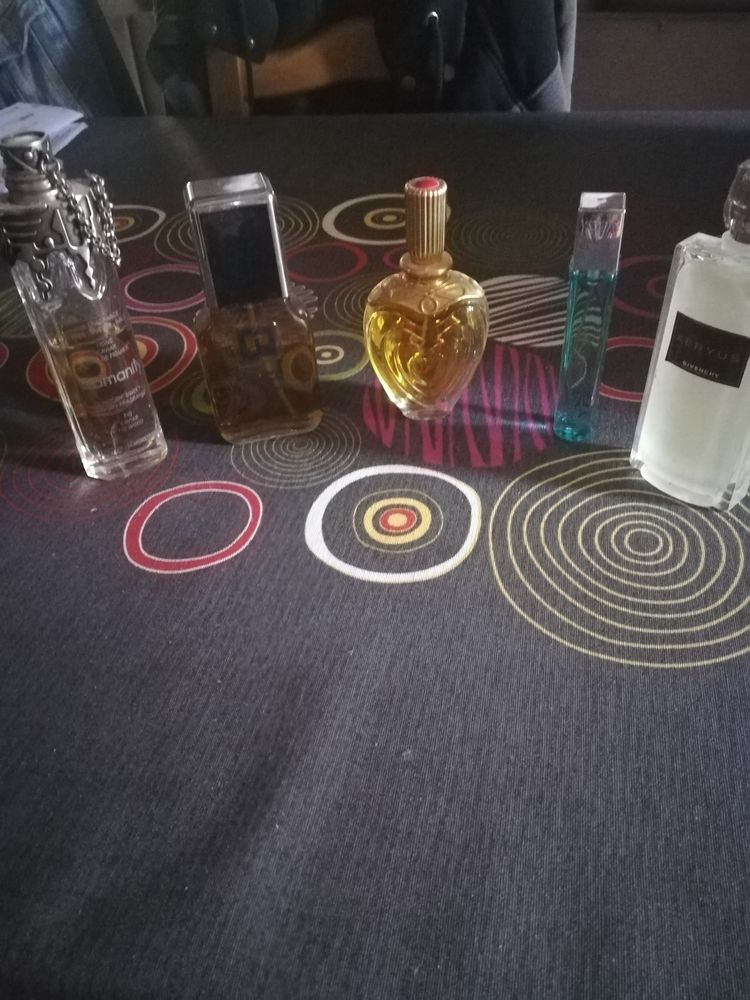 Flacons de parfums 1 Boësses (45)