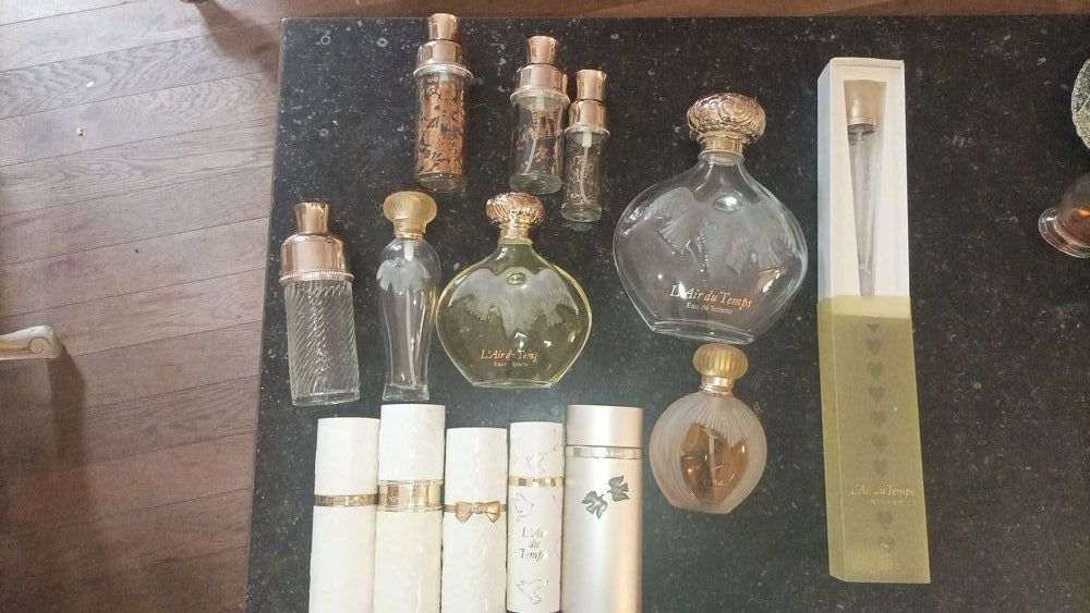 Flacons vides ou certains pleins de Nina Ricci au choix : 15 Loudun (86)