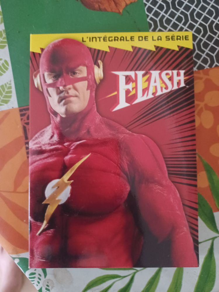 Flash l'int�gralit� de la s�rie dvd 40 Carpentras (84)