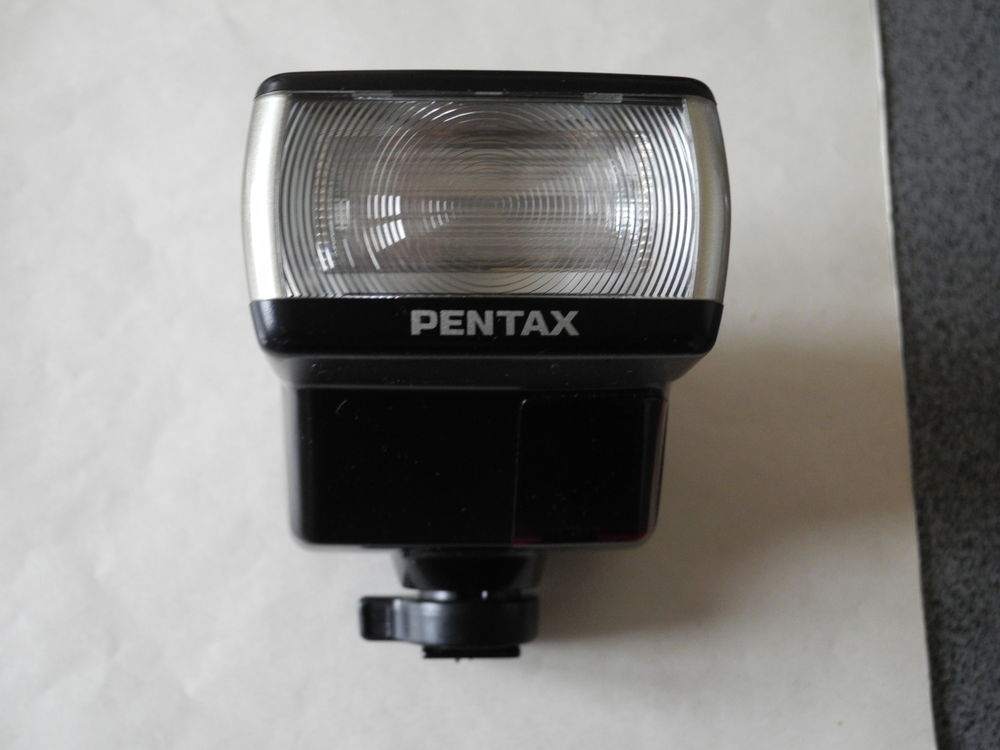 Flash PENTAX  AF-330 FTZ, digital 20 �pinay-sur-Seine (93)