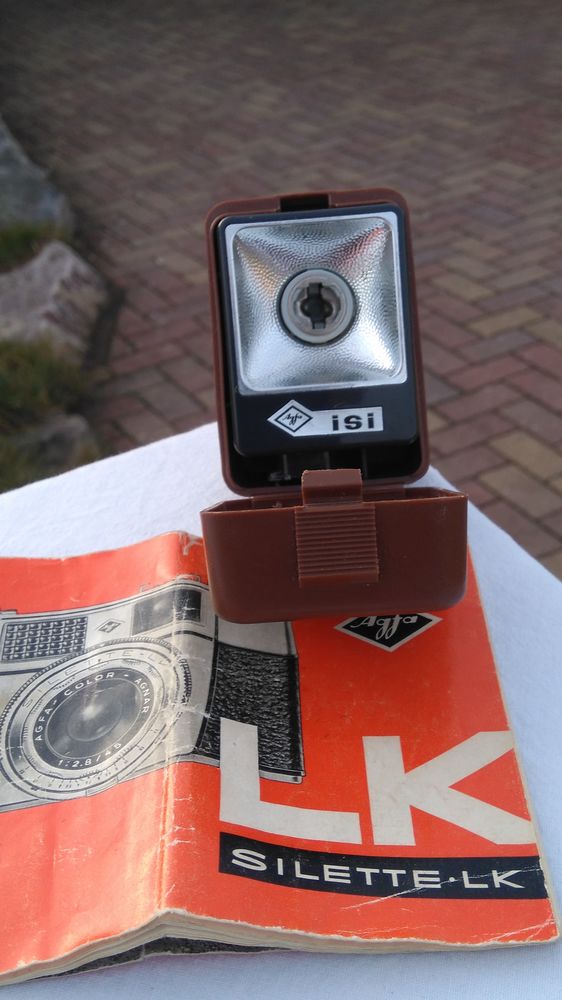 Flash pour appareil photos avec ampoules � fusion . 15 Avenheim (67)