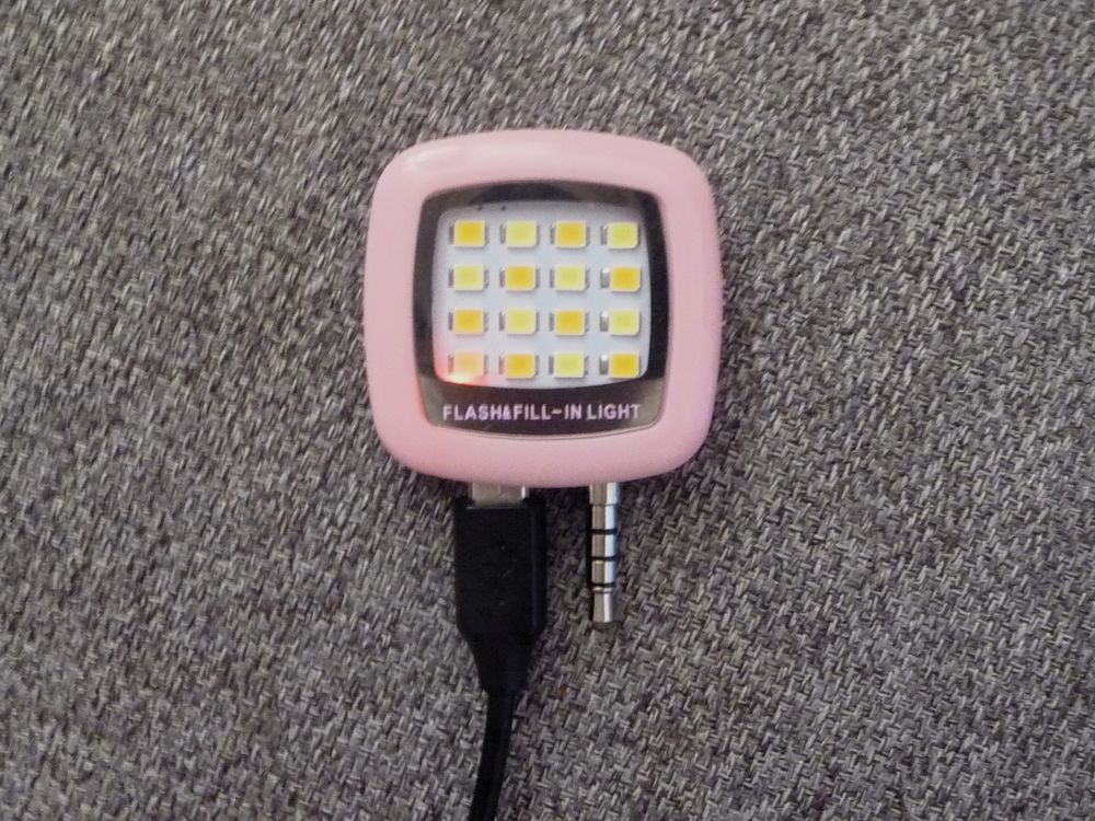 Flash Rechargeable Rose � 16 LED R�glables pour T�l�phone 5 Paris 15 (75)