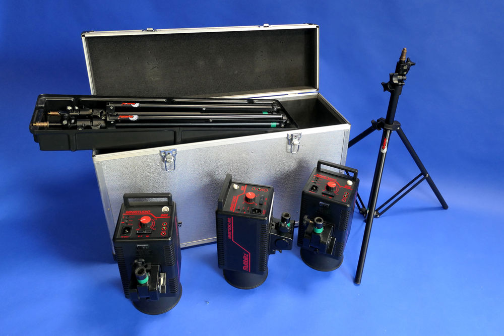 FLASH STUDIO
1850 Paris 20 (75)