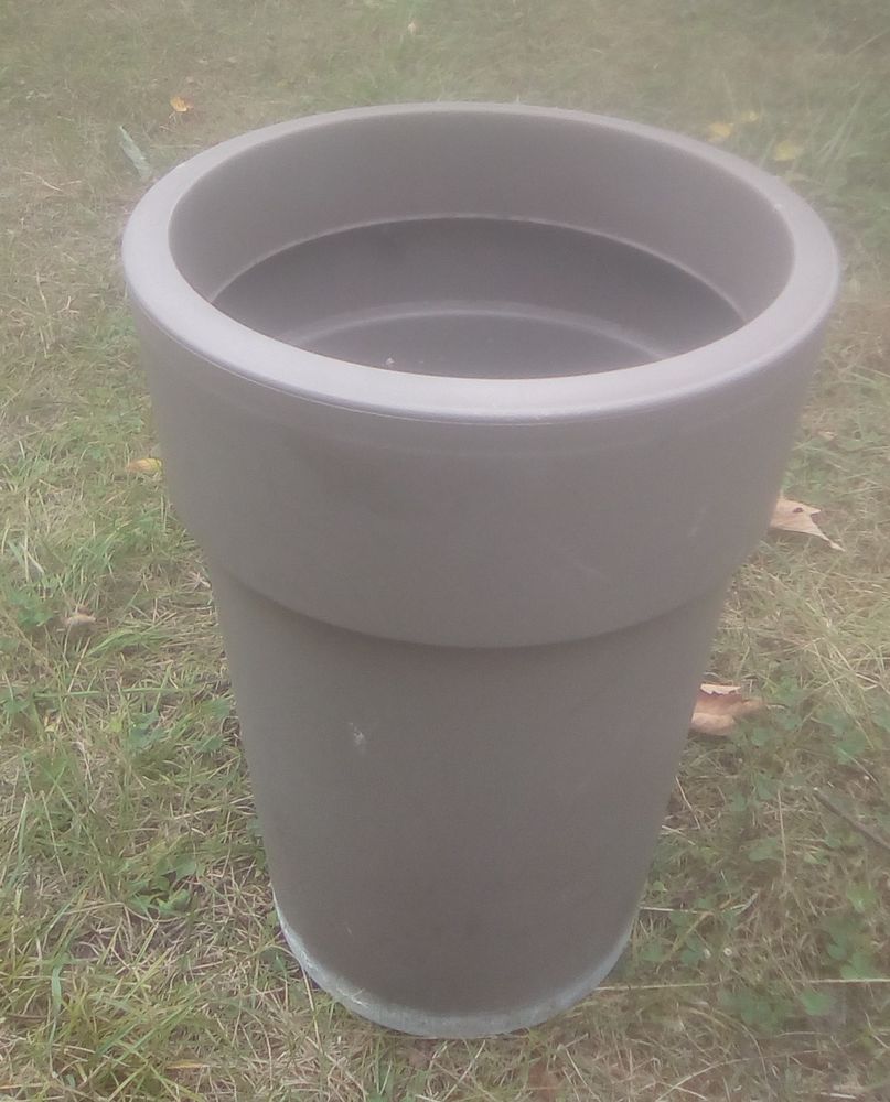 pot de fleur H 40 cm D 30 cm 9 Beauchamp (95)