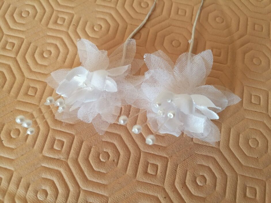  2 Fleurs blanches pour cheveux 1 Villiers (86)