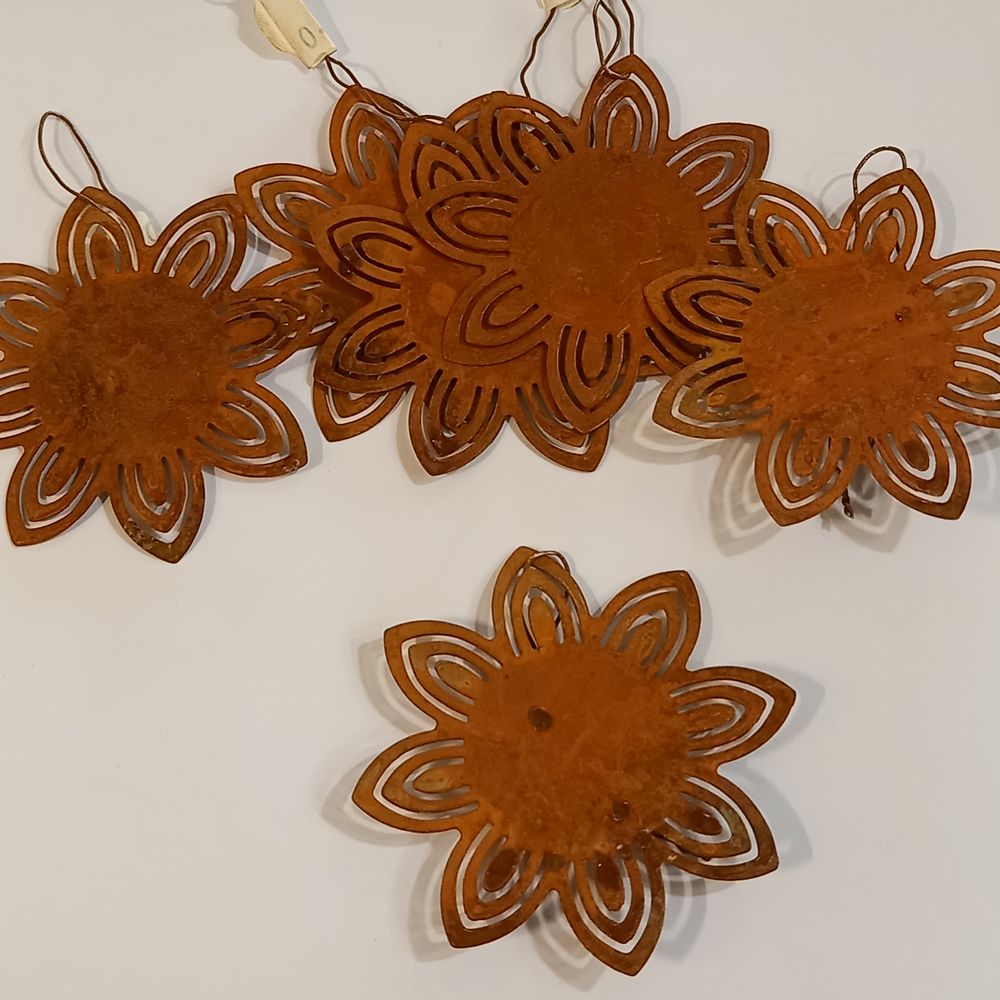 Six fleurs en m�tal pour porte noms de fleurs, l�gumes, ou d 5 Saumur (49)