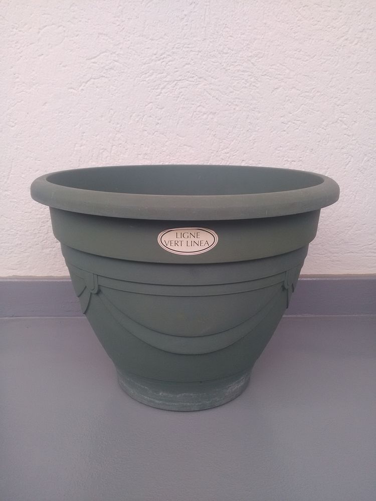Pot de fleurs plastique ,diam:36cm 15 Neuilly-Plaisance (93)