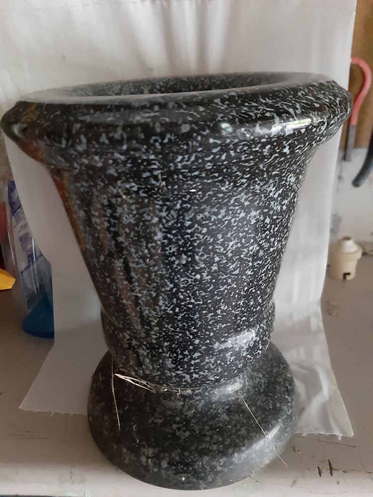 pot de fleurs pour pierre tombale 50 Rouelles (76)