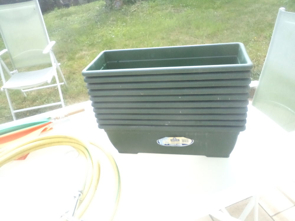 bac  a fleurs 30 Saint-Germain-sous-Doue (77)