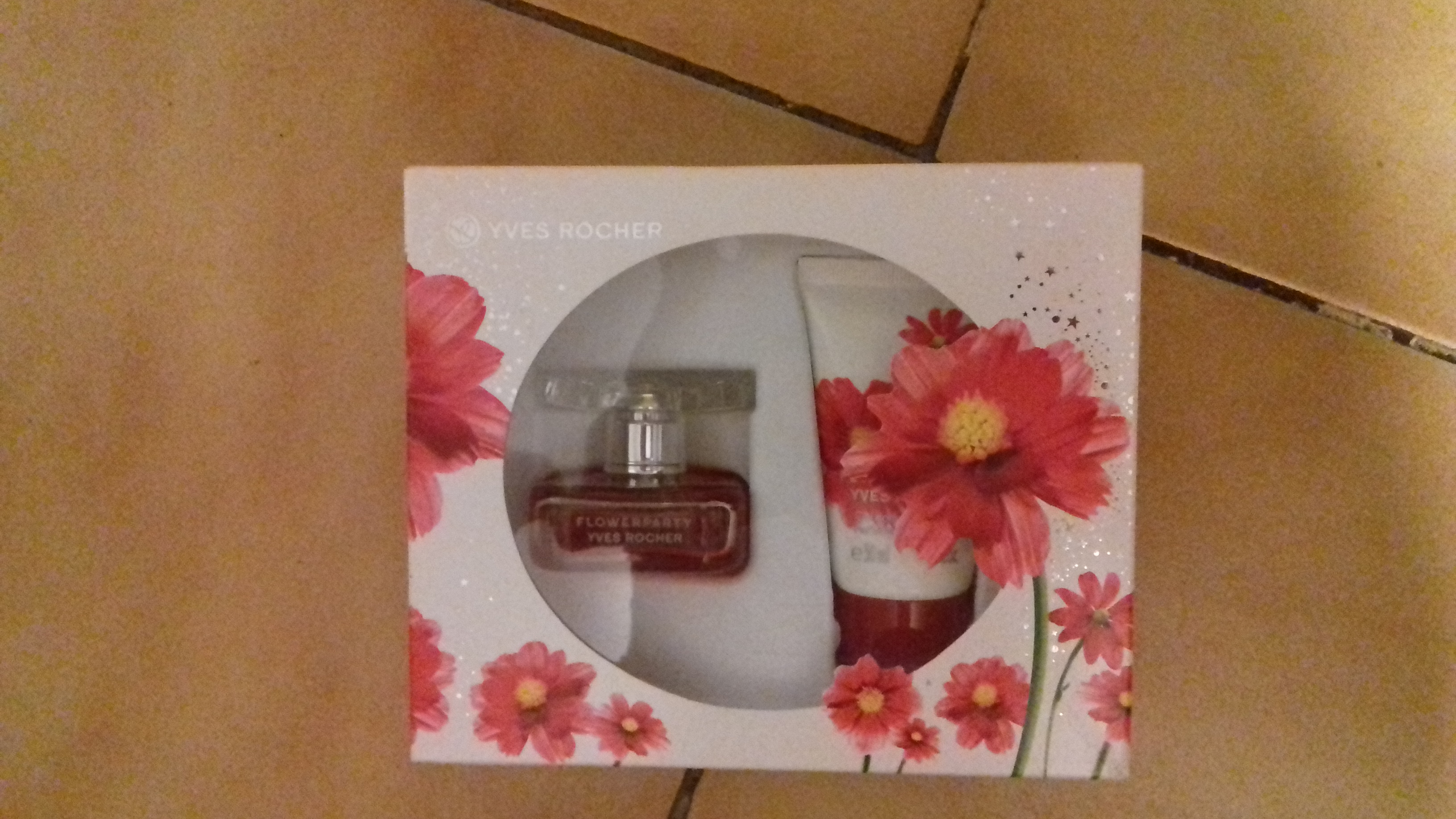 Flowerparty  collection Yves rocher neuf
100 Sept�mes-les-Vallons (13)