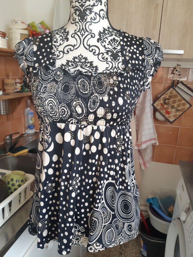  TOP NAF NAF fluide a motifs taille M 13 Lyon 5 (69)