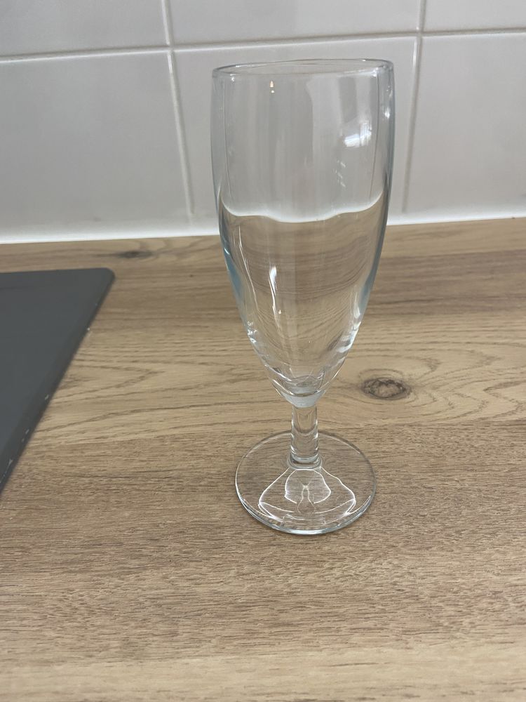 Lot de 16 fl�tes � champagne 15 La Baule-Escoublac (44)