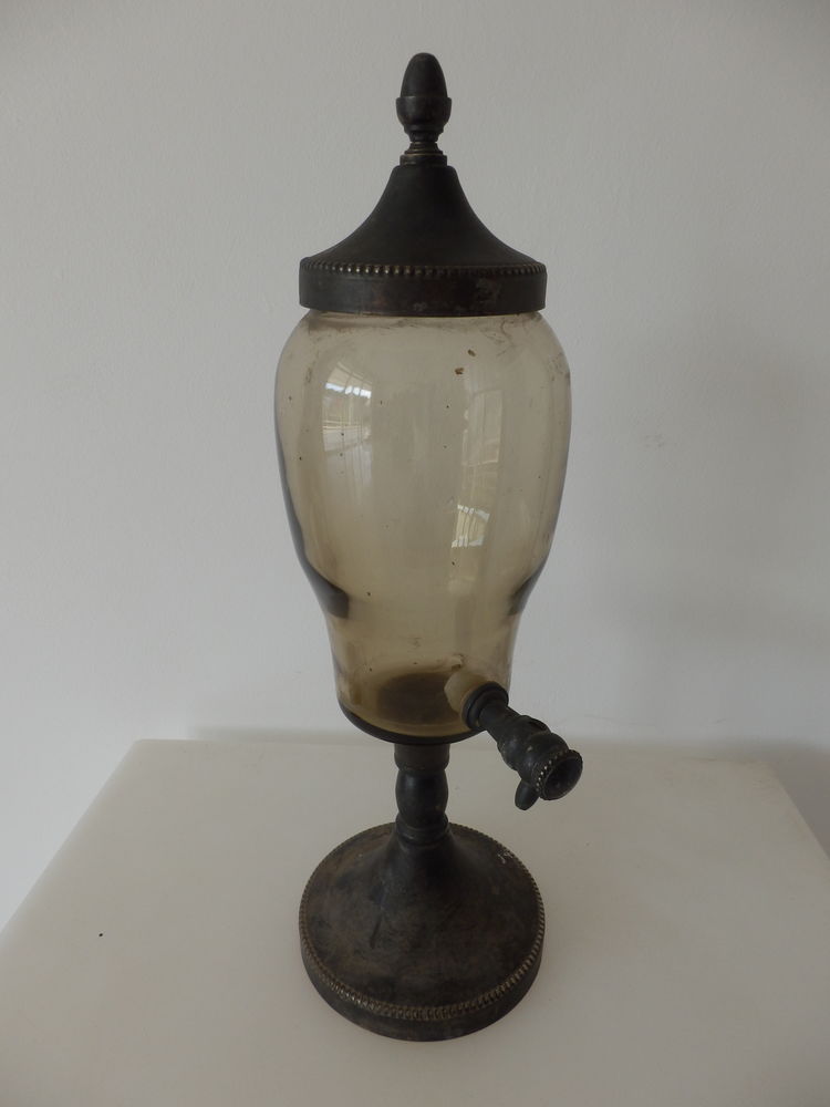 Fontaine � alcool ancienne 30 Le Gosier (97)