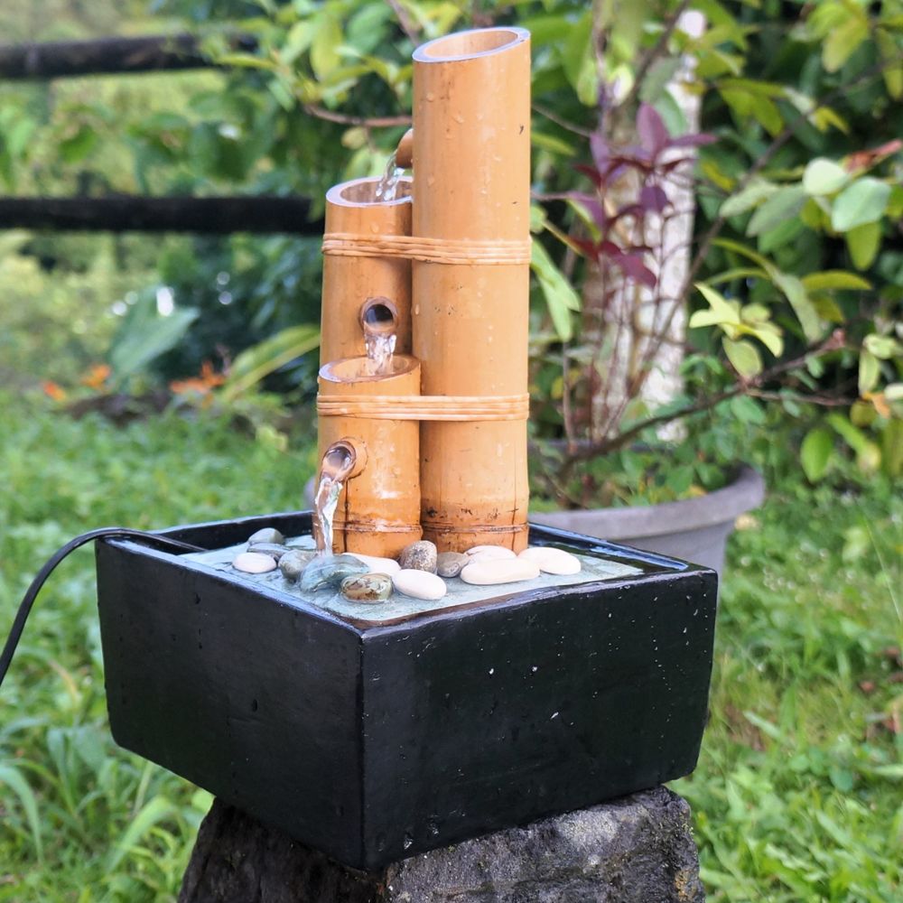 FONTAINE  3 bambous avec pompe et BOL TERRE CUITE 30 Saint-Claude (97)