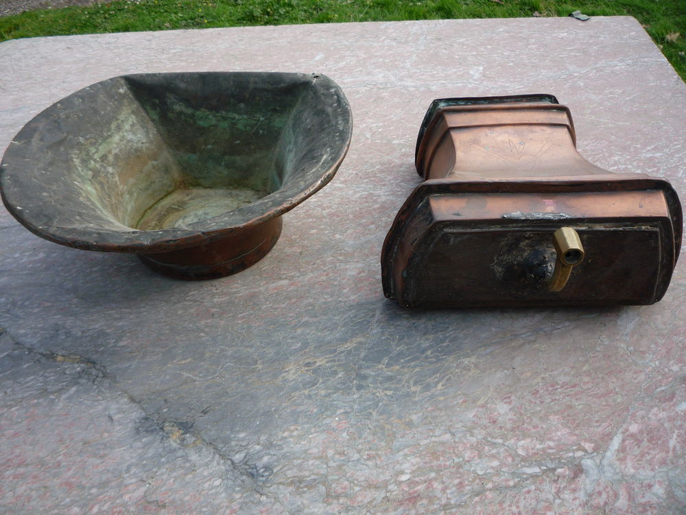 Fontaine en cuivre XVIII si�cle/assemblage/dent de loup 125 Castres (81)