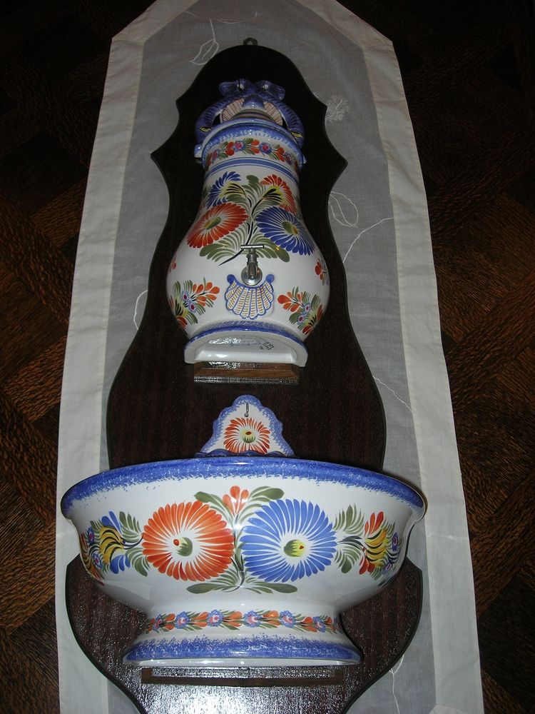 FONTAINE FAIENCE DE QUIMPER 90 Beaujeu-Saint-Vallier-Pierrejux-et-Quitteur (70)