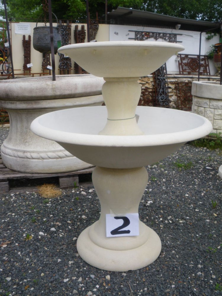 Fontaine en pierre reconstitu�e non g�live 570 Ch�teau-l'�v�que (24)