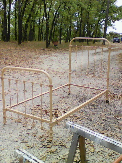 LIT EN FONTE 50 Condezaygues (47)