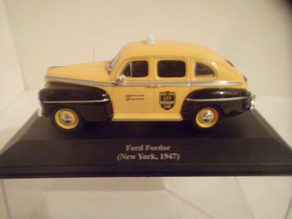 Ford fordoor - 1947 - taxi new york - solido 1/43 - voiture 10 Toulouse (31)