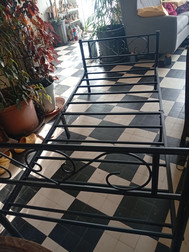 Lit en fer forg� 20 Ch�teaudun (28)