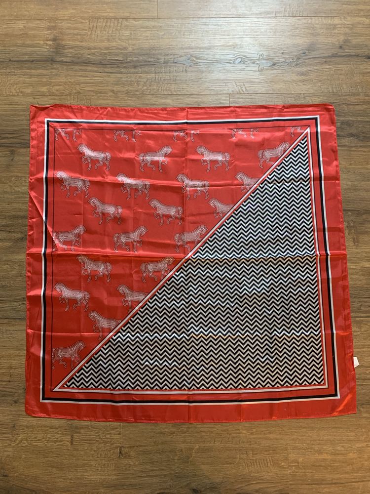 Foulard femme  \'\'  Bouchara  \'\' 6 Saleilles (66)