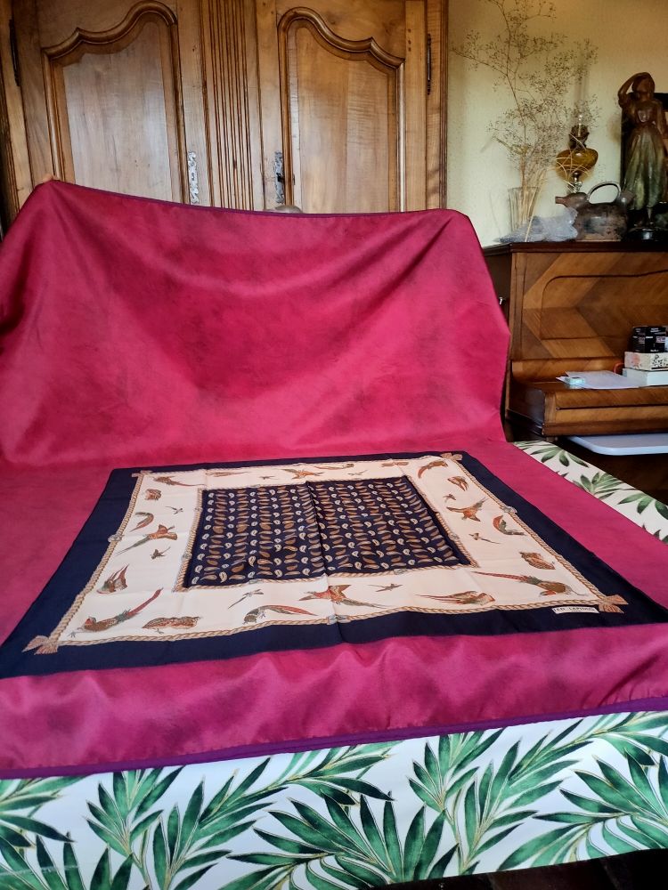 Foulard TED LAPIDUS Paris neuf 8 Avermes (03)