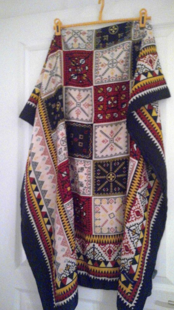 N� 301 FOULARD
MARQUE SAINT-HILAIRE
95 CM X 192 CM ENVIRON
5 Triel-sur-Seine (78)