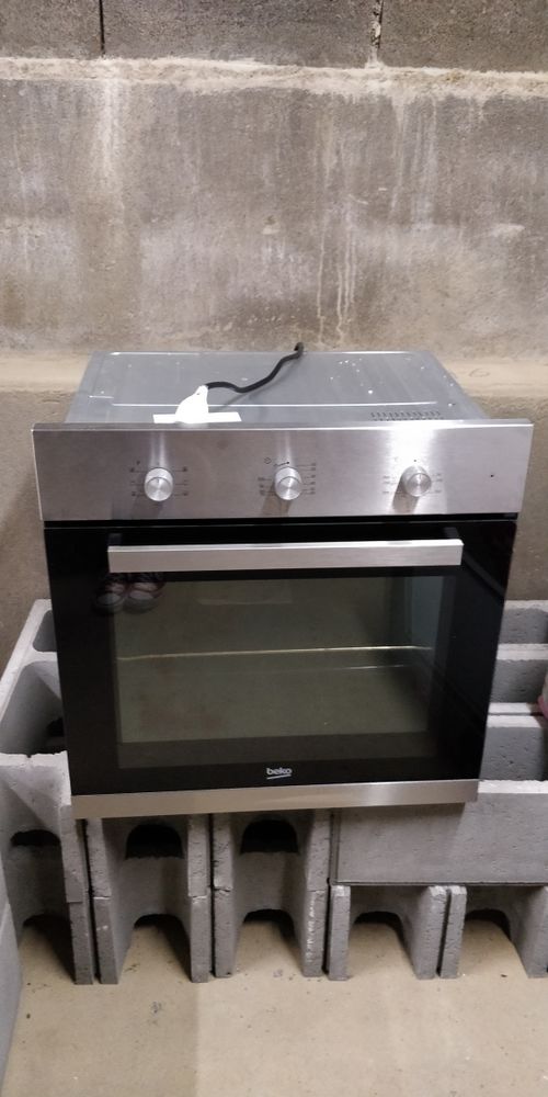 Four Beko en tr�s bon �tat 80 Longwy (54)