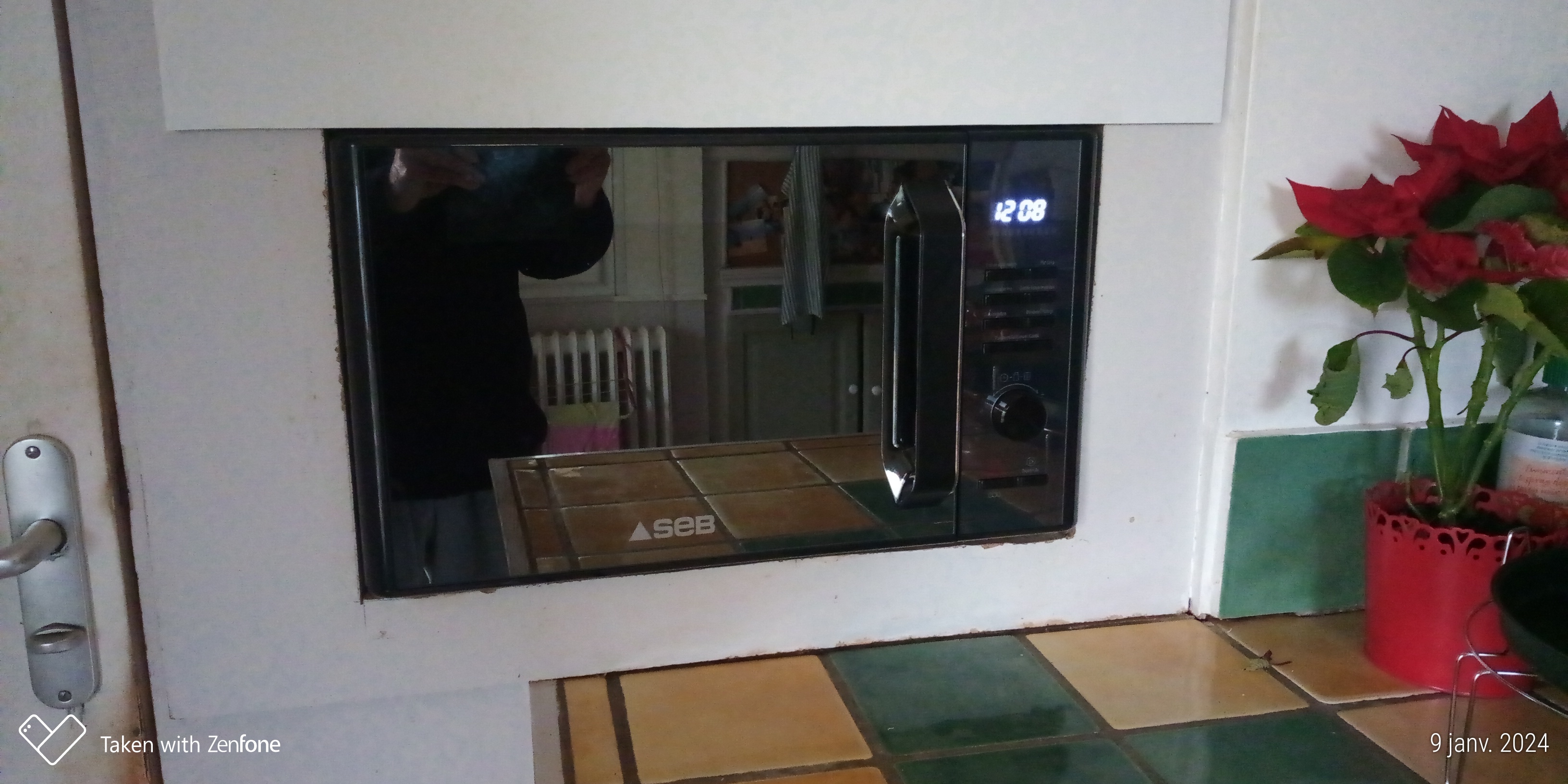 Four combin� jamais servi qui s'est av�r� trop petit. 160 Tesson (17)