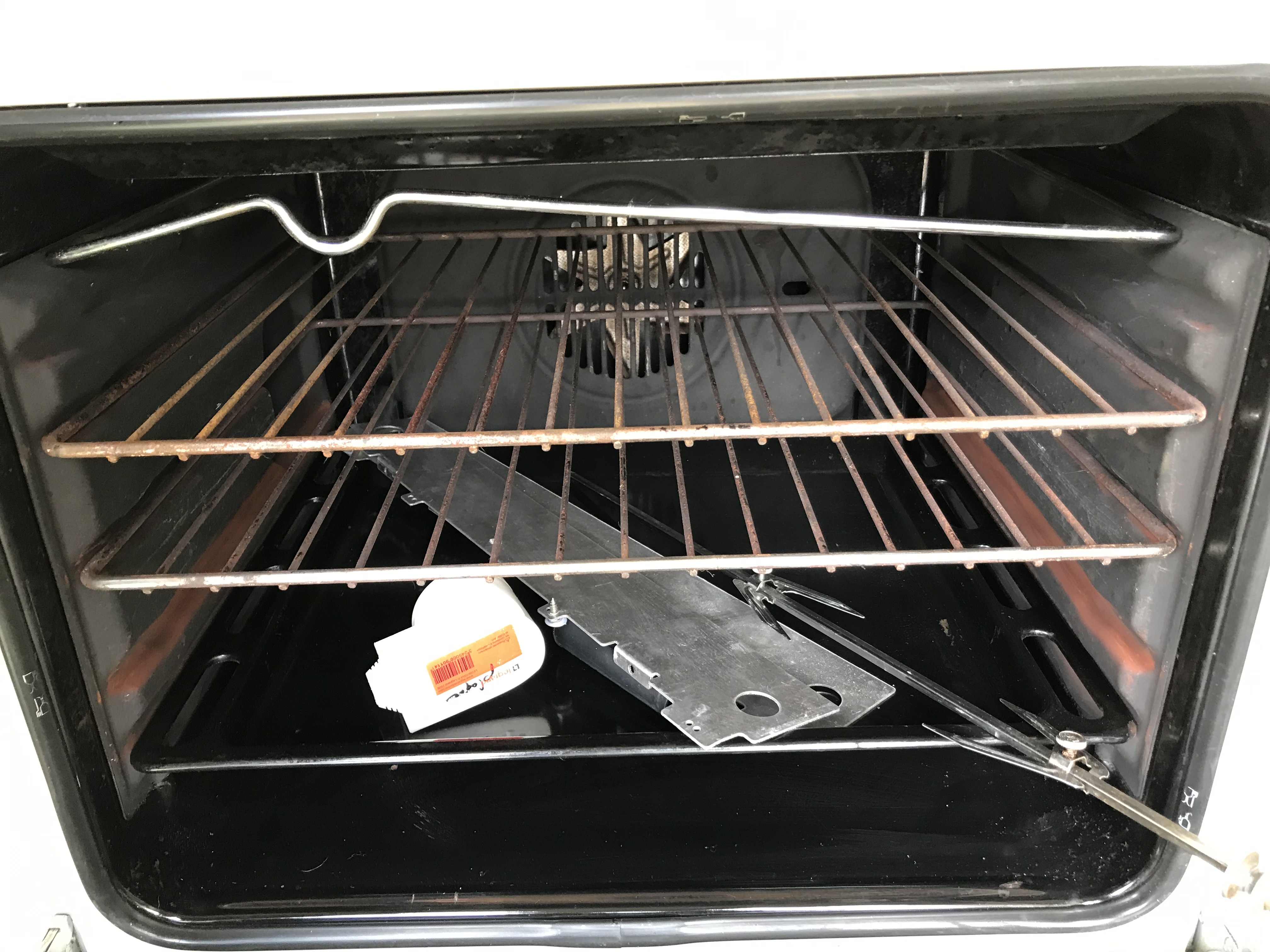 Four de cuisine et sa hotte 200 Saint-Pierre-des-Corps (37)