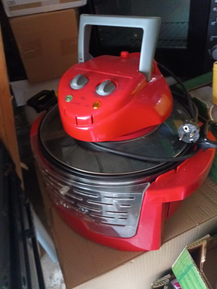 Four cyclonique er fait friteuse sans huile 30 Flavy-le-Martel (02)