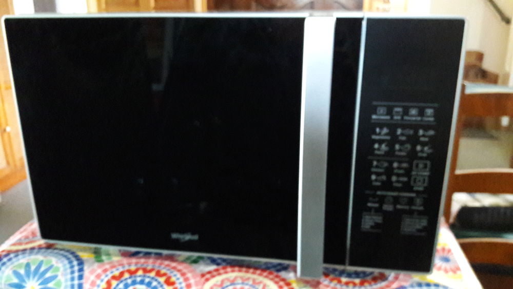 FOUR ELECTRIQUE  combine micro ondes a poser 130 �veux (69)