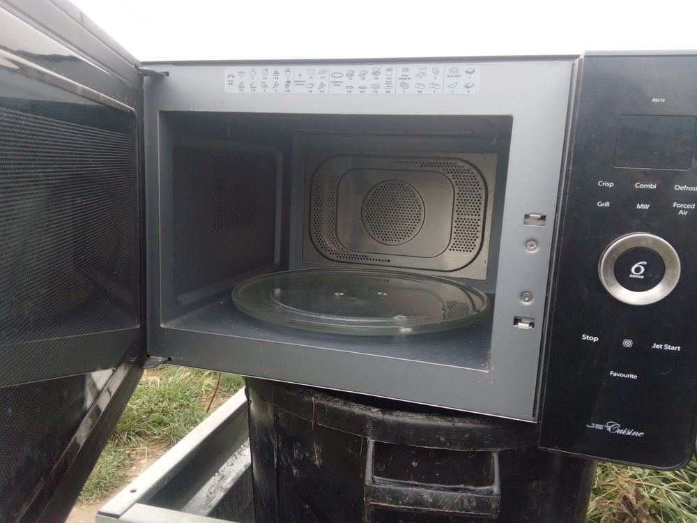 Four �lectrique whirpool 80 Saint-Geni�s-de-Comolas (30)