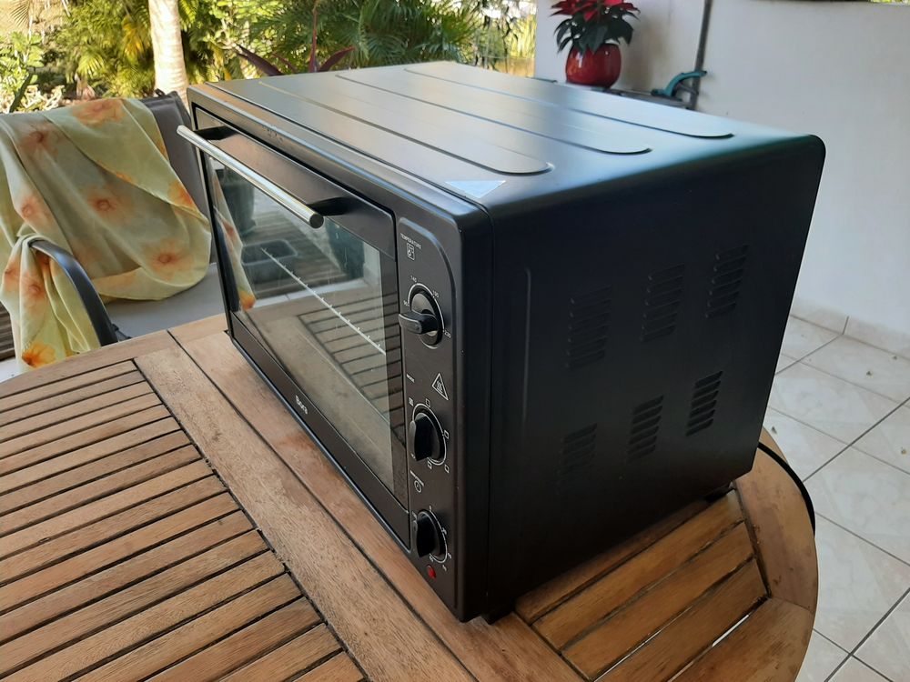 Four electrique 100 Saint-Fran�ois (97)