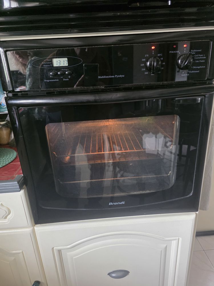 Four encastrable Brandt Pyrolyse Multifonction 90 Eygui�res (13)