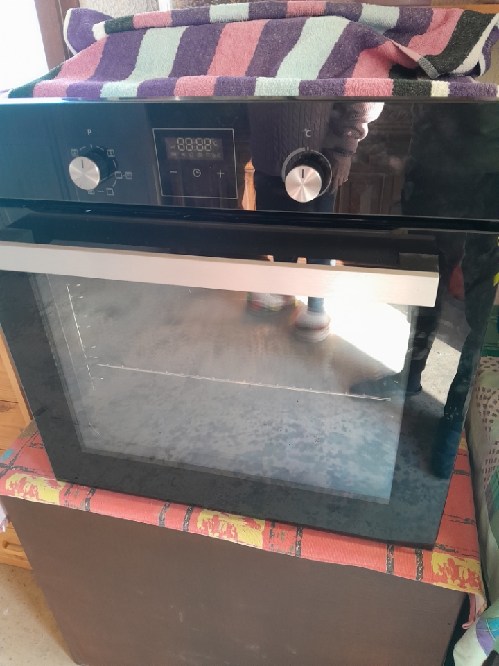 Four encastrable electrique
300 Chaumergy (39)