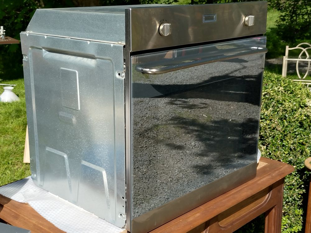 Four encastrable smeg pyrolise 95 Arfeuille-Ch�tain (23)