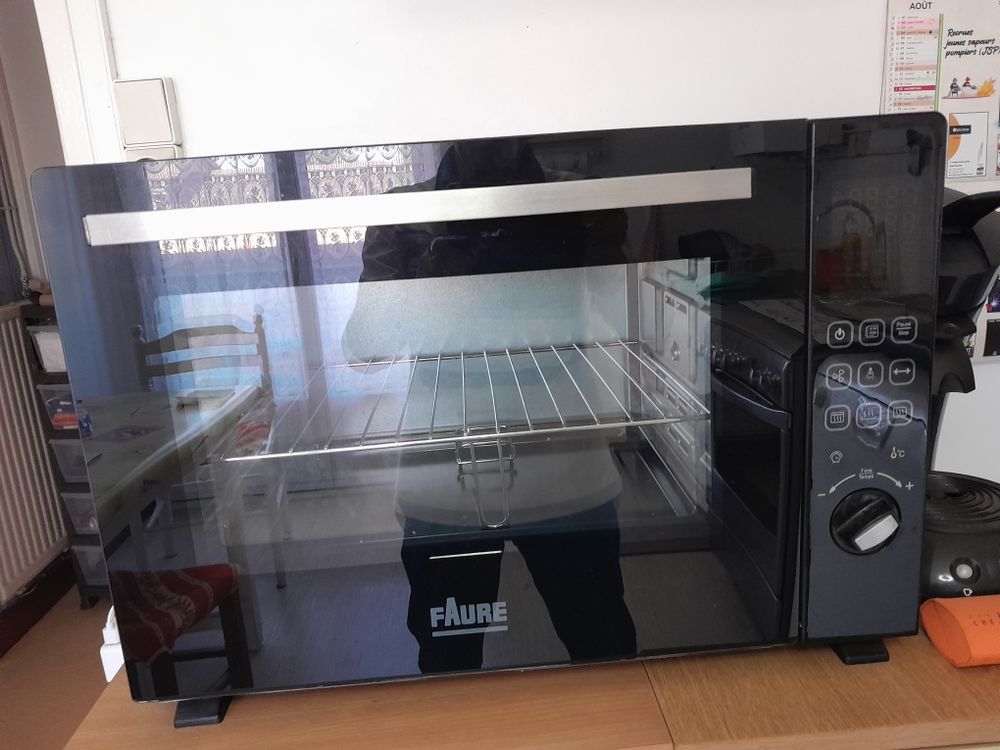 Four FAURE FO-381D1
70 Veauche (42)