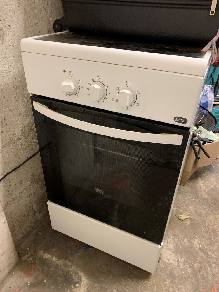 Four induction 200 Jouy-le-Moutier (95)