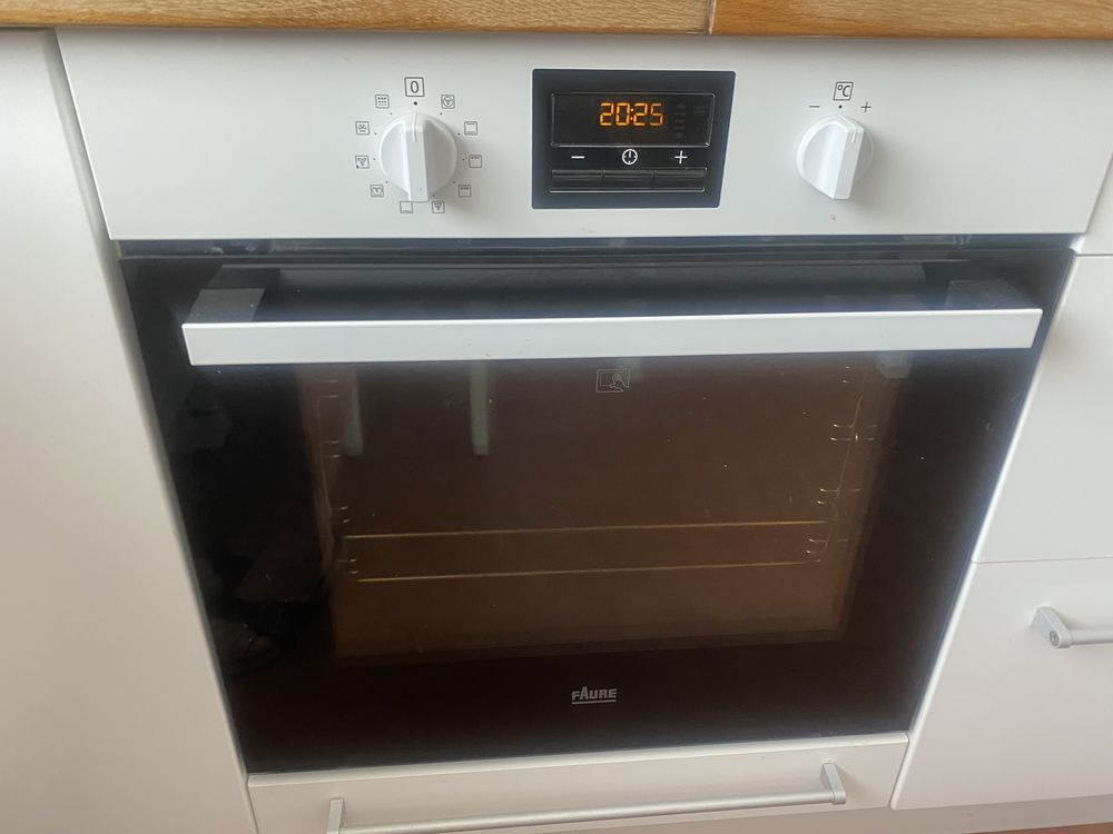 four marque Faure 150 Poissy (78)