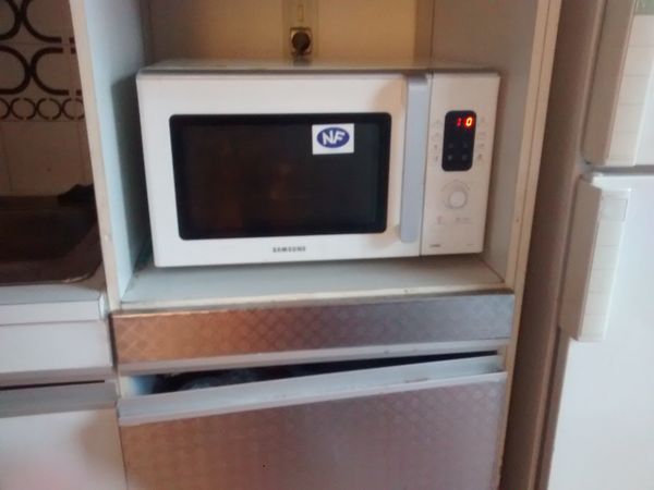 Four micro onde combin� URGENT 55 Toulouse (31)