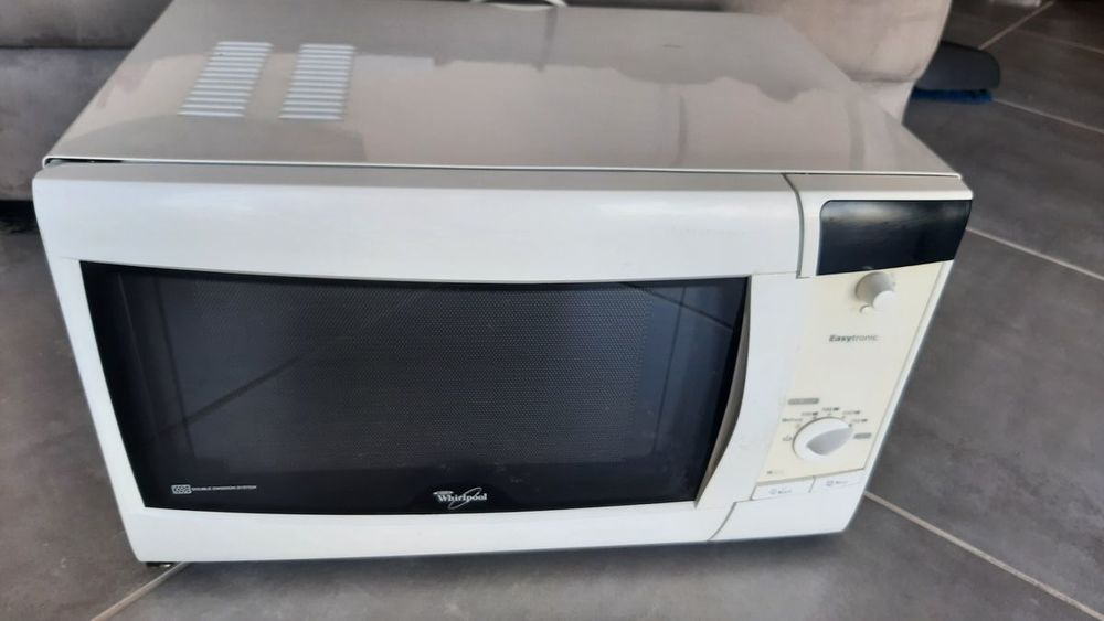 Four Micro-ondes marque Whirlpool 40 Villeveyrac (34)