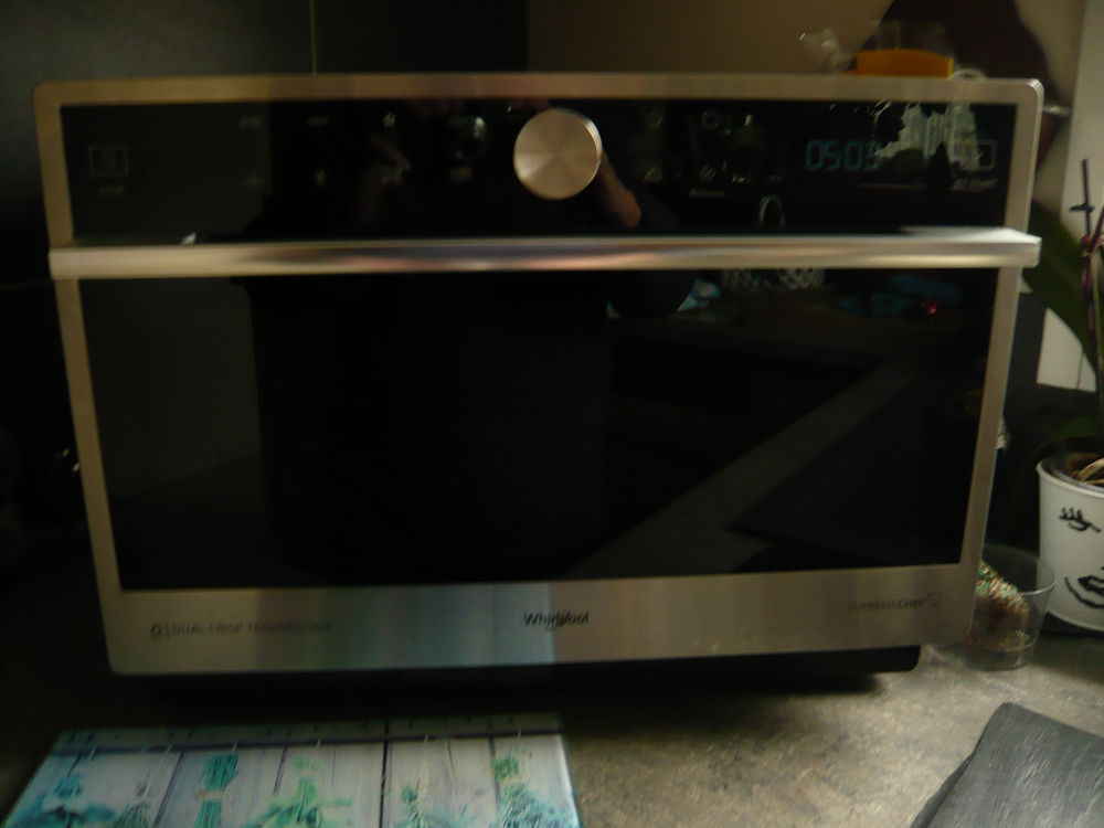 four multifonctions y compris micro ondes 50 Locmaria-Grand-Champ (56)