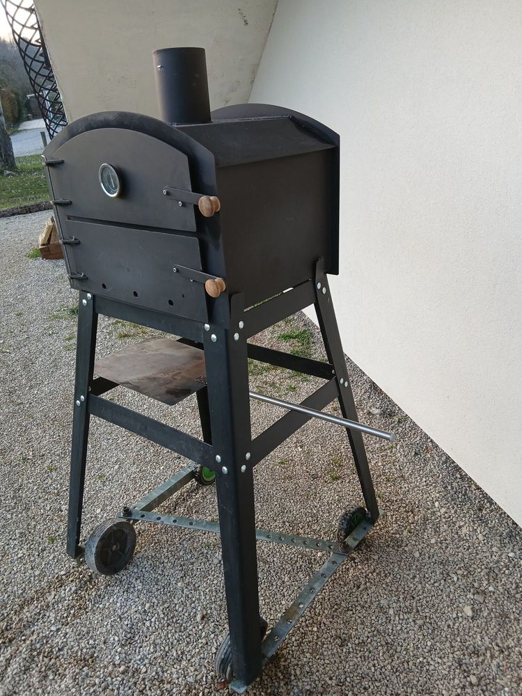 Four a pizzas et flamelcuche a foyer bois 300 Charcenne (70)