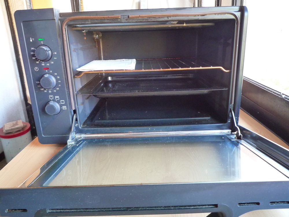 four  posable 40 Sept�mes-les-Vallons (13)