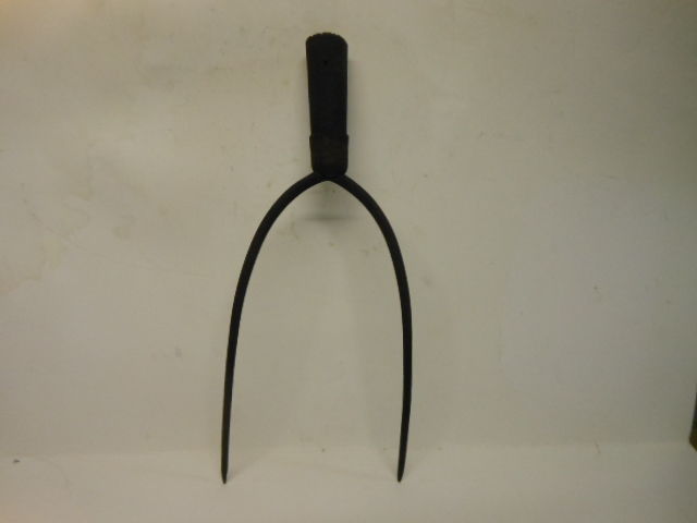 fourche a 2 dents 5 Gr�zieu-la-Varenne (69)