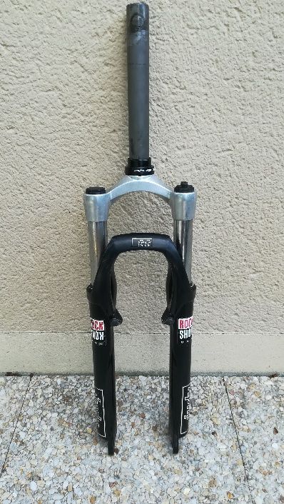 Fourche ROCK-SHOX Judy d�battement 60mm. 30 Vitr� (35)