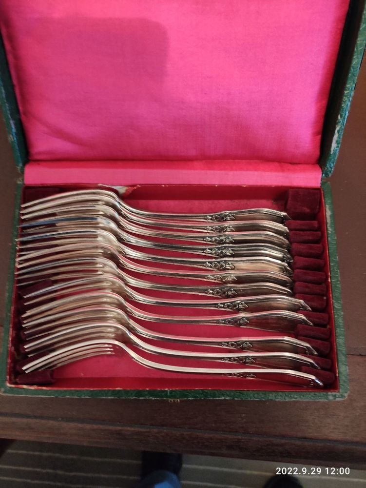 Lot de 12 fourchettes � g�teaux 45 Mimizan (40)