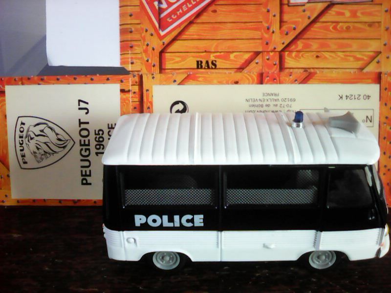 Fourgon Police Peugeot J7 Norev 1/43 18 Marmande (47)