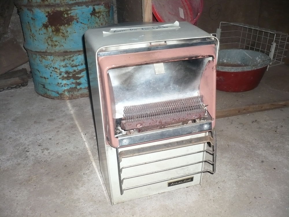 Fourneau avec bouteille. 25 Foulcrey (57)